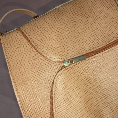 Sac bandoulière/Crossbody beige léger et pratique