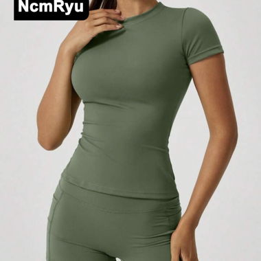 Sport Set, Oliv Grün, Top & Shorts, BRANDNEU!!