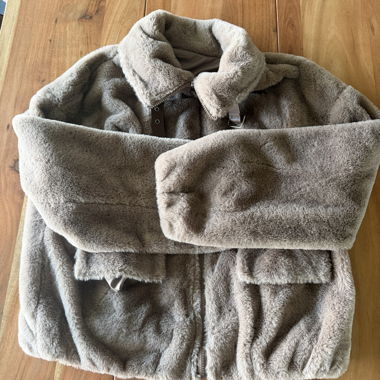 Giacca Teddy soffice in beige scuro
