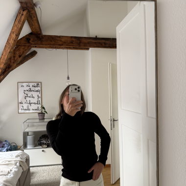 Schwarzer Rollkragenpullover Weekday