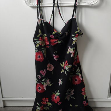 Vestito floreale nero