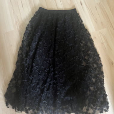 Jupe en dentelle noire longueur 7/8