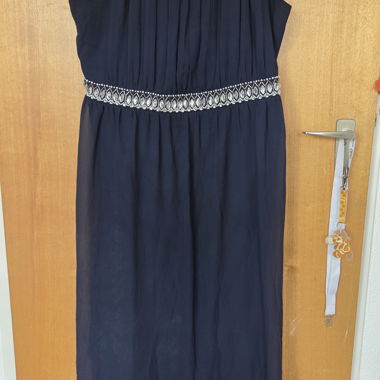 Robe bleue foncée à paillettes