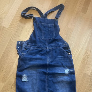 Jeans-Latzkleid