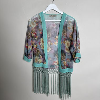Kimono floreale con frange