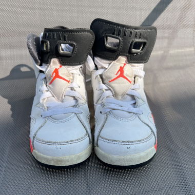Basket Jordan taille 30
