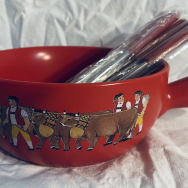 Set per fonduta rosso con forchette