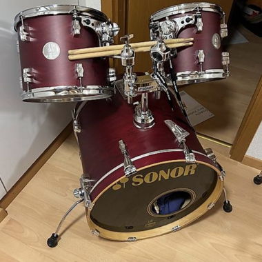 Schlagzeug-Set mit Cymbals