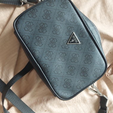 Sac a main guess