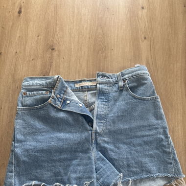 Levis Ripcage Shorts