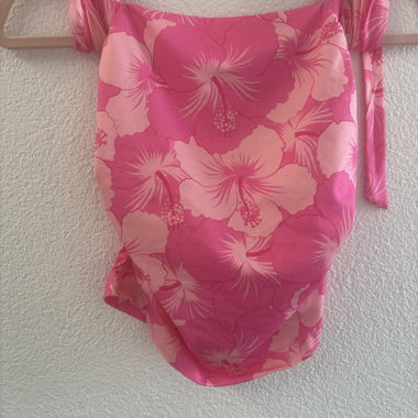 Top halter floreale rosa
