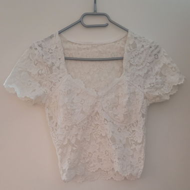 Blusa in pizzo bianco