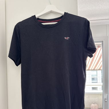 Lockeres schwarzes Hollister T-Shirt