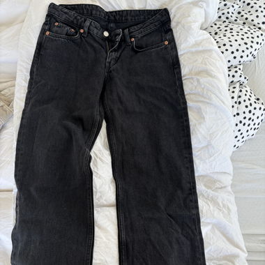 WEEKDAY Pantalons