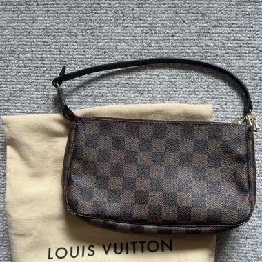 Louis Vuitton Pochette Accessoires