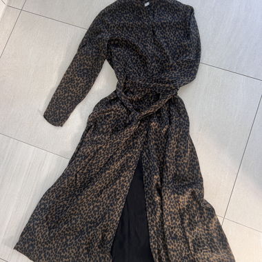 Massimo Dutti Leo mid dress, size 40