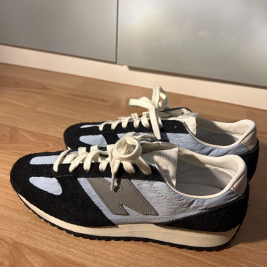 New Balance Sneaker