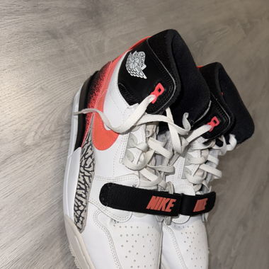 Nike Jordan Orange sneaker