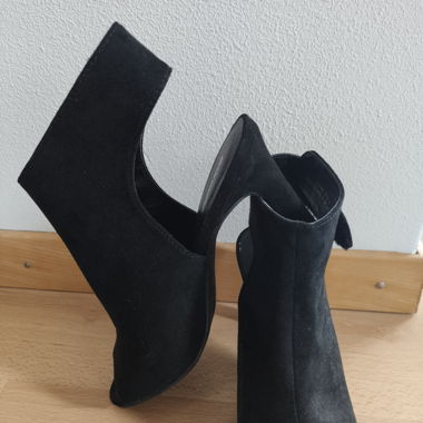 Women's sandals - size 36  Worn twice