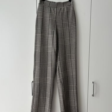 Karierte Hosen mit weitem Bein