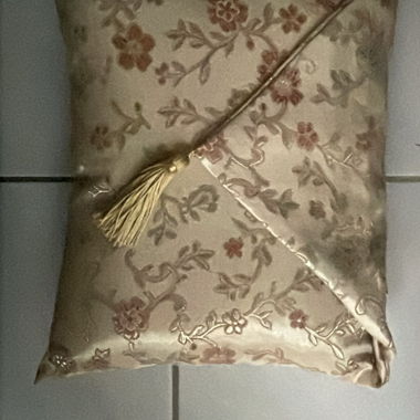 WUNDERSCHÖNE ZIERKISSEN 