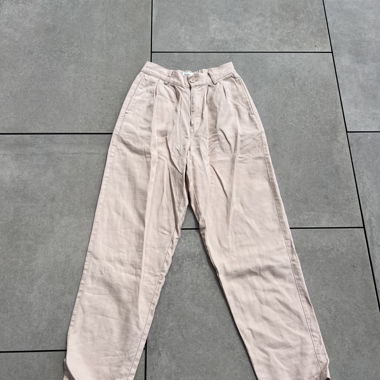 Pantalons roses de Thinking MU