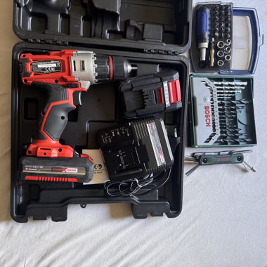 Perceuse-visseuse sans fil Einhell avec accessoires