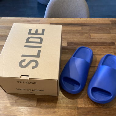 Yeezy Slides Azure