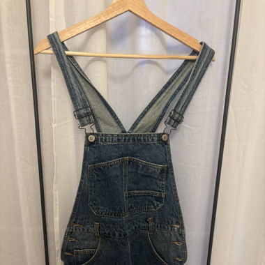 Kurze Hosen Latzhose 