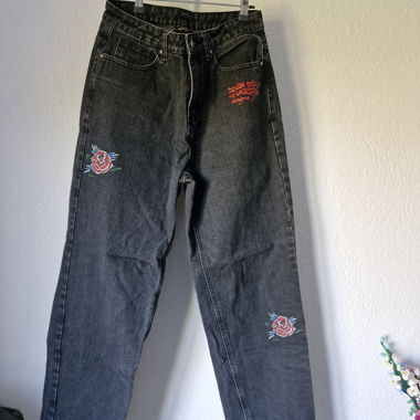 Ed Hardy Jeans mit Totenkopf-Print