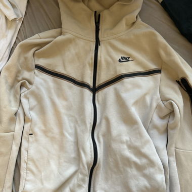 Nike tech