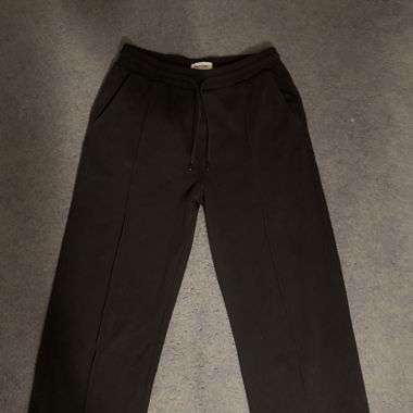 Schwarze Jogginghose