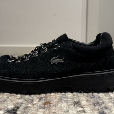Sneakers Lacoste in camoscio nero