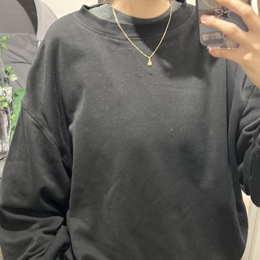 Black Sweatshirt