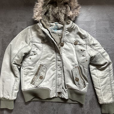 Veste d’hiver à capuche en fausse fourrure