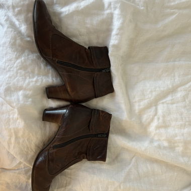 Braune Leder-Stiefeletten