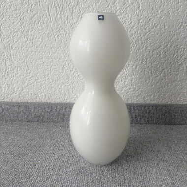 Vaso in vetro bianco di Leonardo