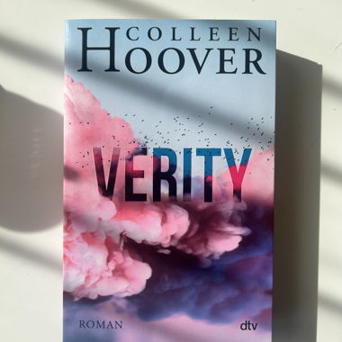 Colleen Hoover Verity Book