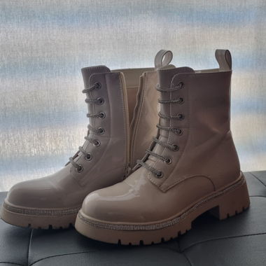 Boots 38