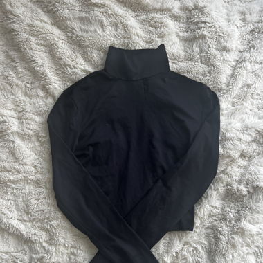 Black turtle neck long sleeve 