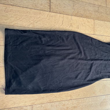 Schwarzes enges Kleid