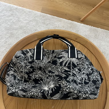 Borsa da viaggio nero e bianca