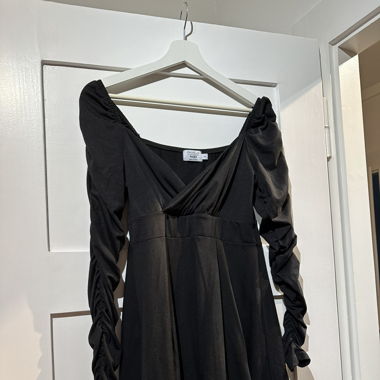 Langarmkleid schwarz