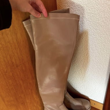 À vendre les bottes à l'écuyère