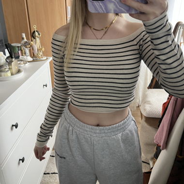 CUTE LONGSLEEVE