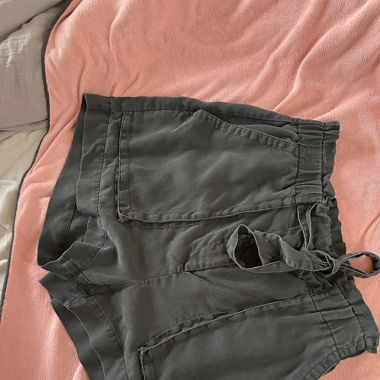 Lot 2 shorts H&M
