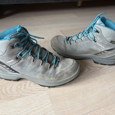 Lowa Trekkingstiefel grau/tuerkis
