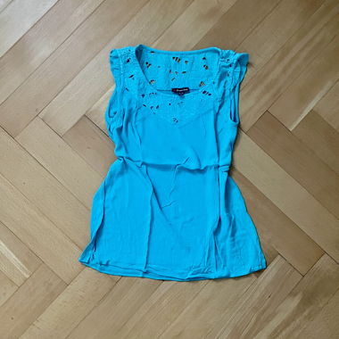 Top blu