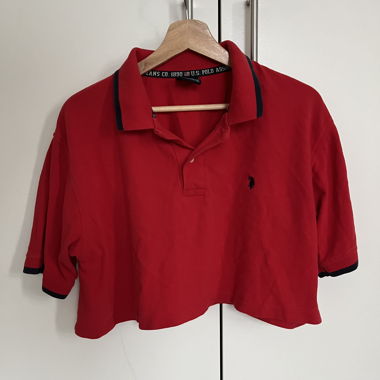 Polo court rouge