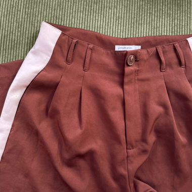 Braune Stoffhose
